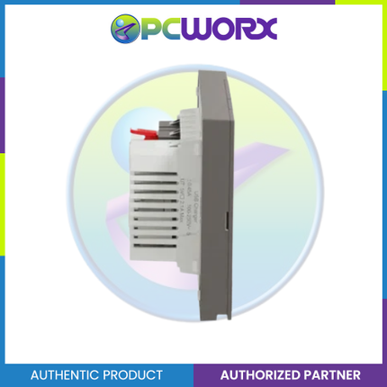 Schneider AvatarOn A 16A 250V 3Pin Universal Socket with USB Charger Black A70426USB-UST-BK