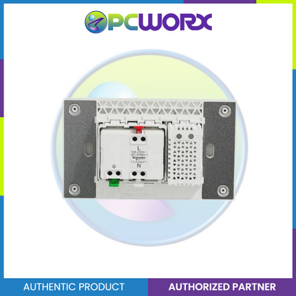 Schneider AvatarOn A 16A 250V 3 Pin USB Charger Universal Socket White A70426USB-UST-WE | Switch Outlet